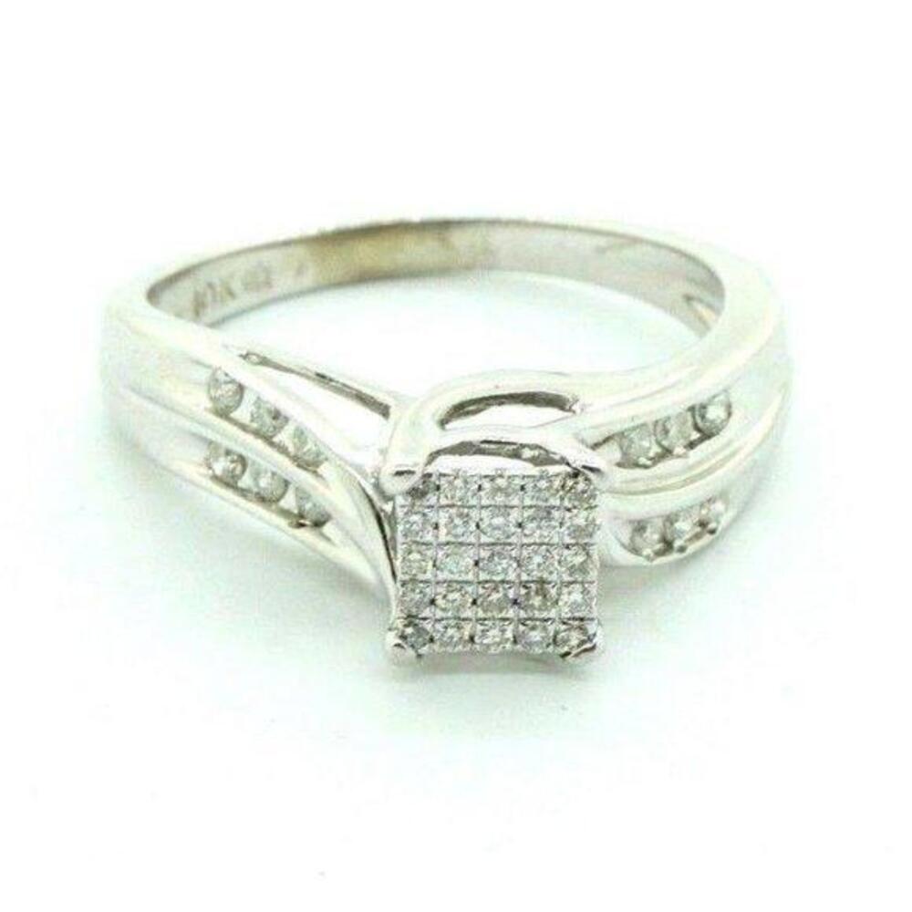 Estate Sale 10k White Gold Diamond Engagement Ring Round Cluster .40 TCW